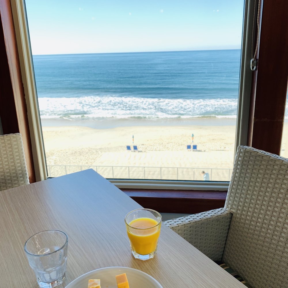 Beach Terrace - Continental breakfast view - Hotels Near Me - Carlsbad, California Beach Terrace - Continental breakfast view - Hotels Near Me - Carlsbad, California