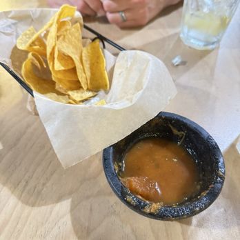 Florez Bar & Grill - Chips and watery salsa for dinner, that's all you'll get... - Mexican Near Me - Sacramento, California