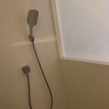 NobleDEN - Shower - Hotels Near Me - New York, New York
