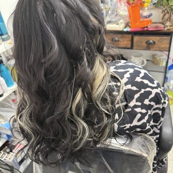 Star Stylist Salon - Hair Salons Near Me - West Hills , California