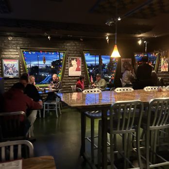Pisa Lisa - Indoor seating - Pizza Near Me - Sedona, Arizona