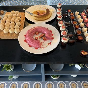 Grand Hotel Tijuana - Buffet dessert's - Hotels Near Me - Tijuana, BCN Grand Hotel Tijuana - Buffet dessert's - Hotels Near Me - Tijuana, BCN