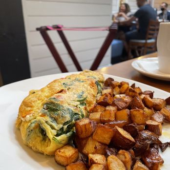 Canela Cafe - Mediterranean Omelette - Breakfast & Brunch Near Me - Milwaukee, Wisconsin Canela Cafe - Mediterranean Omelette - Breakfast & Brunch Near Me - Milwaukee, Wisconsin