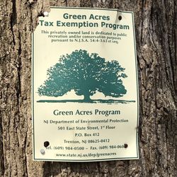 Wickecheoke Creek Preserve - We were excluded from this trail because some one said it's private. They just use it for tax exemption?