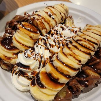 Cafe Moment - Croffle Banana Nutella (10/5) - Desserts Near Me - Chantilly, Virginia