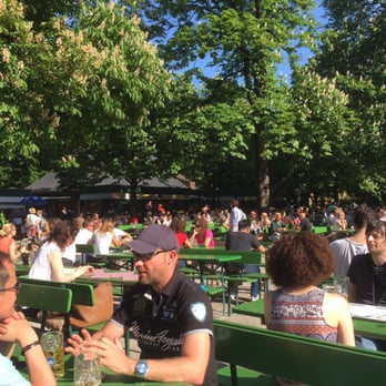 Biergarten am Chinesischen Turm - Beer Garden Near Me - Munich, BY