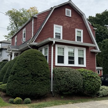 Crystal General Contracting - Right side - before - Painters Near Me - Saugus, Massachusetts