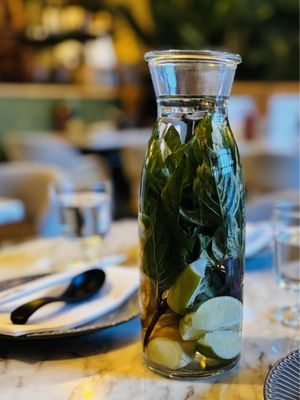 Ginger and Lemongrass by null