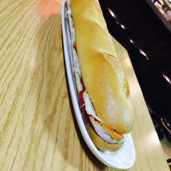 Bar Romantic - Bocata de lomo, queso y tomate - Pubs Near Me - Guadarrama, M Bar Romantic - Bocata de lomo, queso y tomate - Pubs Near Me - Guadarrama, M