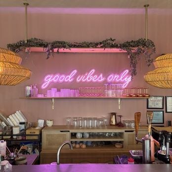 Vibe Cafe - Cafes Near Me - Hilo, Hawaii