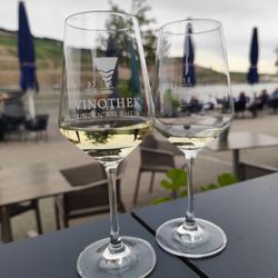 Vinothek - Weißburgunder "Max" (0,1l/3,60 €)