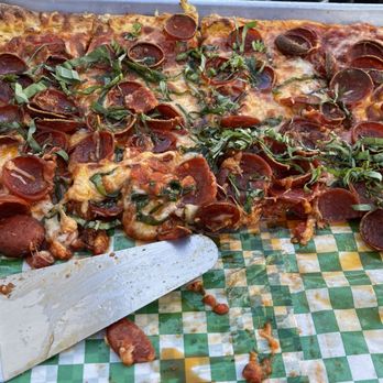 Pizzasaurus Rex - Pizza Near Me - Sacramento, California