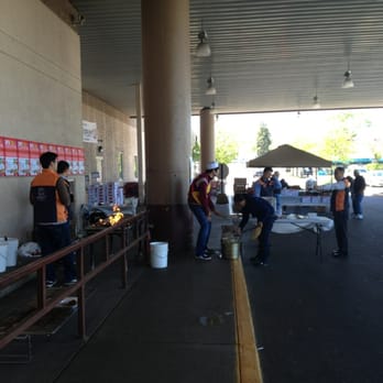 H Mart - Niles - BBQ samples outside! - Grocery Near Me - Niles, Illinois H Mart - Niles - BBQ samples outside! - Grocery Near Me - Niles, Illinois