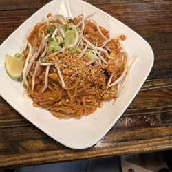 Quality Thai Restaurant - Pad Thai