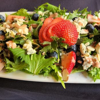 Mise En Place - Strawberry fields salad - French Near Me - Cumberland, Maryland Mise En Place - Strawberry fields salad - French Near Me - Cumberland, Maryland