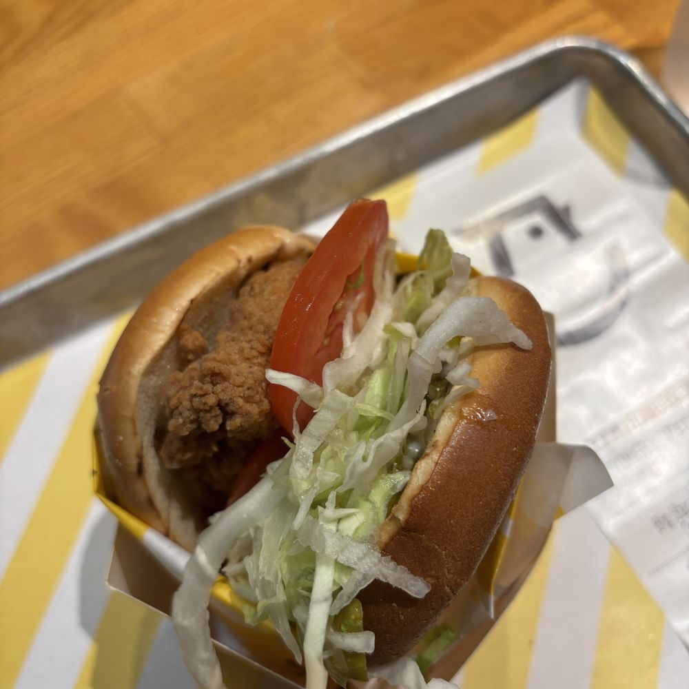 classic chicken sandwich classic chicken sandwich