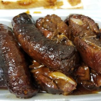 Wilma's Famous BBQ - Tips & link combo - Barbeque Near Me - Dolton, Illinois Wilma's Famous BBQ - Tips & link combo - Barbeque Near Me - Dolton, Illinois