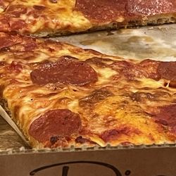 DeRusso’s Pizzeria