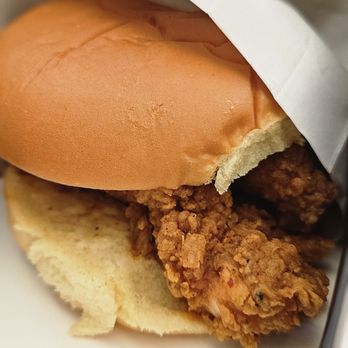 Tesla Diner - Chicken sandwich - Diners Near Me - West Hollywood, California Tesla Diner - Chicken sandwich - Diners Near Me - West Hollywood, California