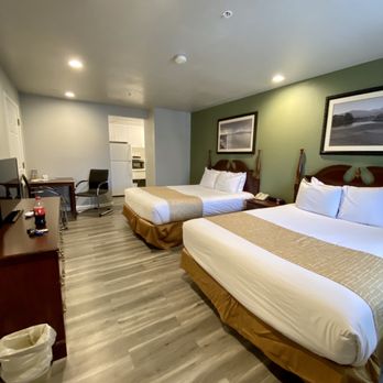Travelodge by Wyndham Redding CA - 08.15.20 nice and pleasant - Hotels Near Me - Redding, California