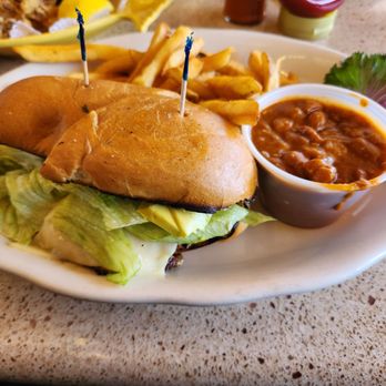 Brad's Restaurant - Seafood Near Me - Pismo Beach, California