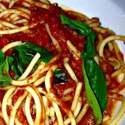 Bella Bellissimo - Spaghetti with spicy marinara
