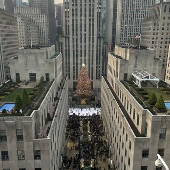 L'avenue at Saks - View! - French Near Me - New York, New York L'avenue at Saks - View! - French Near Me - New York, New York