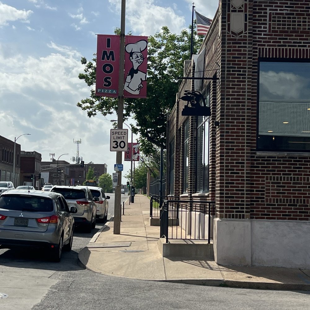 Imo's Pizza - Entry point - Pizza Near Me - Saint Louis, Missouri