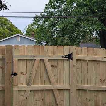 Superior Fence & Rail - Uneven post cuts, door sagging - Fences & Gates Near Me - Apex, North Carolina Superior Fence & Rail - Uneven post cuts, door sagging - Fences & Gates Near Me - Apex, North Carolina