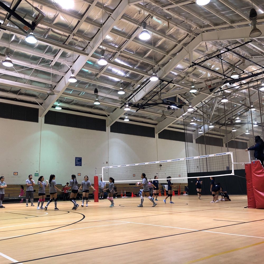 Manoa Valley District Park - Newer gym offering volleyball clinics, leagues and multiple courts. - Parks Near Me - Honolulu, Hawaii Manoa Valley District Park - Newer gym offering volleyball clinics, leagues and multiple courts. - Parks Near Me - Honolulu, Hawaii