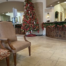 Farni and Farni Family Dentistry - Waiting area