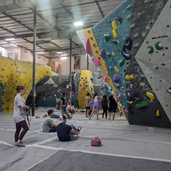 LA Boulders - Bouldering - Rock Climbing Near Me - Los Angeles, California LA Boulders - Bouldering - Rock Climbing Near Me - Los Angeles, California