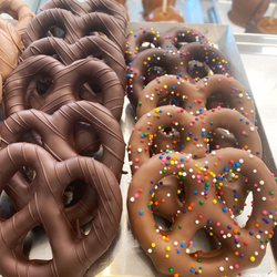 Mimi's Chocolates - Chocolate Covered Pretzels