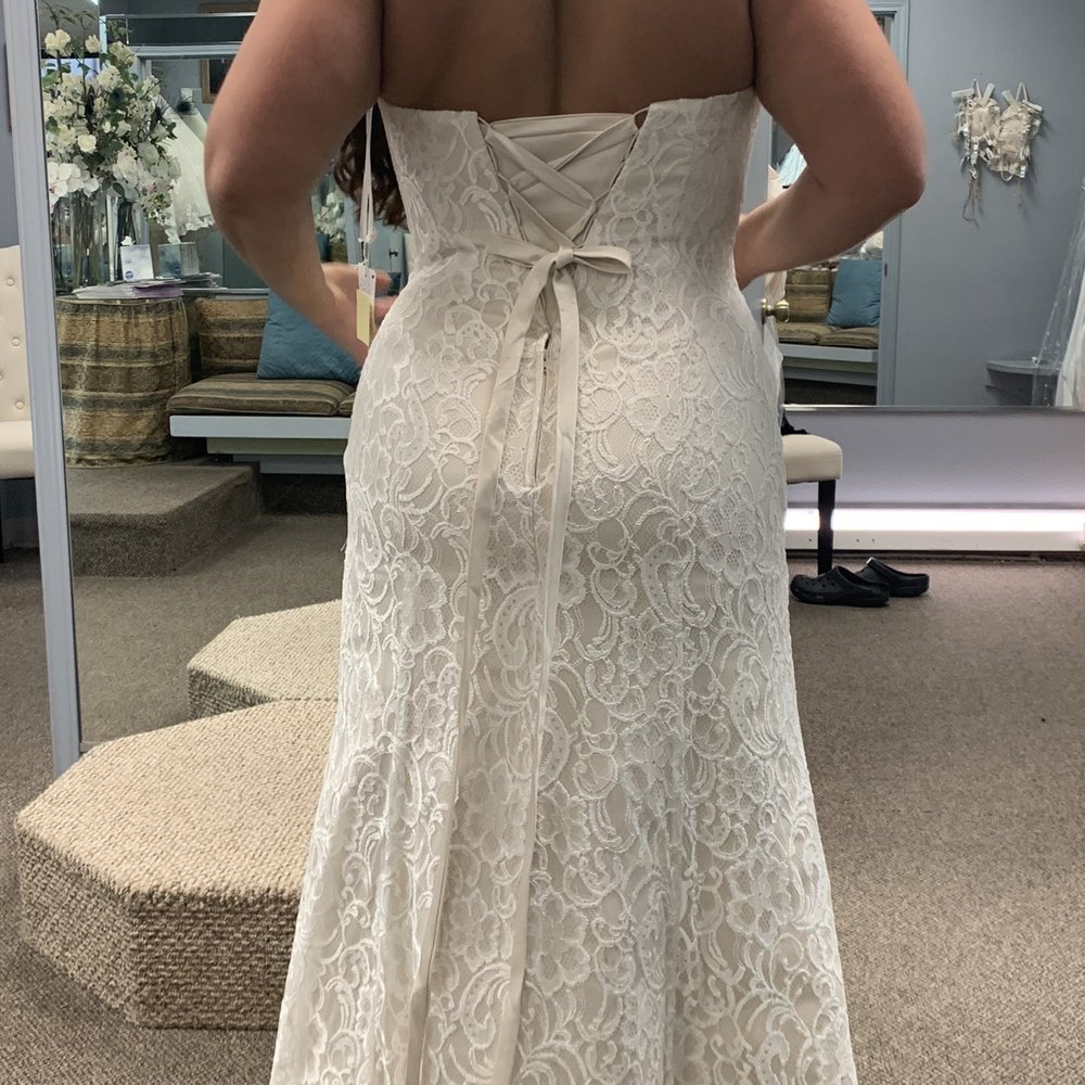 Beautiful corset style back Beautiful corset style back