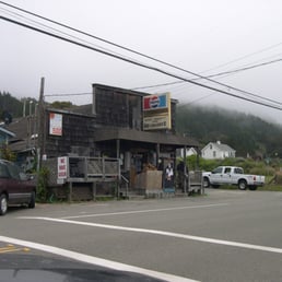 foggy day; waiting in the car for our cookies from the Westport Grocery. foggy day; waiting in the car for our cookies from the Westport Grocery.