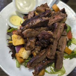Sage Bar & Grill - Steak house salad (small)