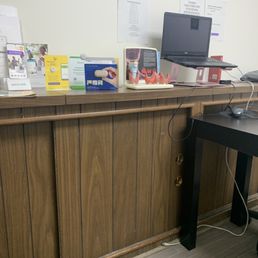Model set up in consult room. Model set up in consult room.
