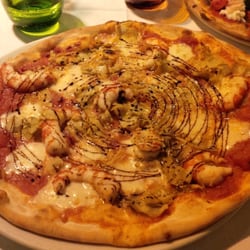 Manà Ristorante Pizzeria - Shrimp pizza