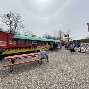 Randy's Roadhouse BBQ - Outside - Barbeque Near Me - Onsted, Michigan Randy's Roadhouse BBQ - Outside - Barbeque Near Me - Onsted, Michigan