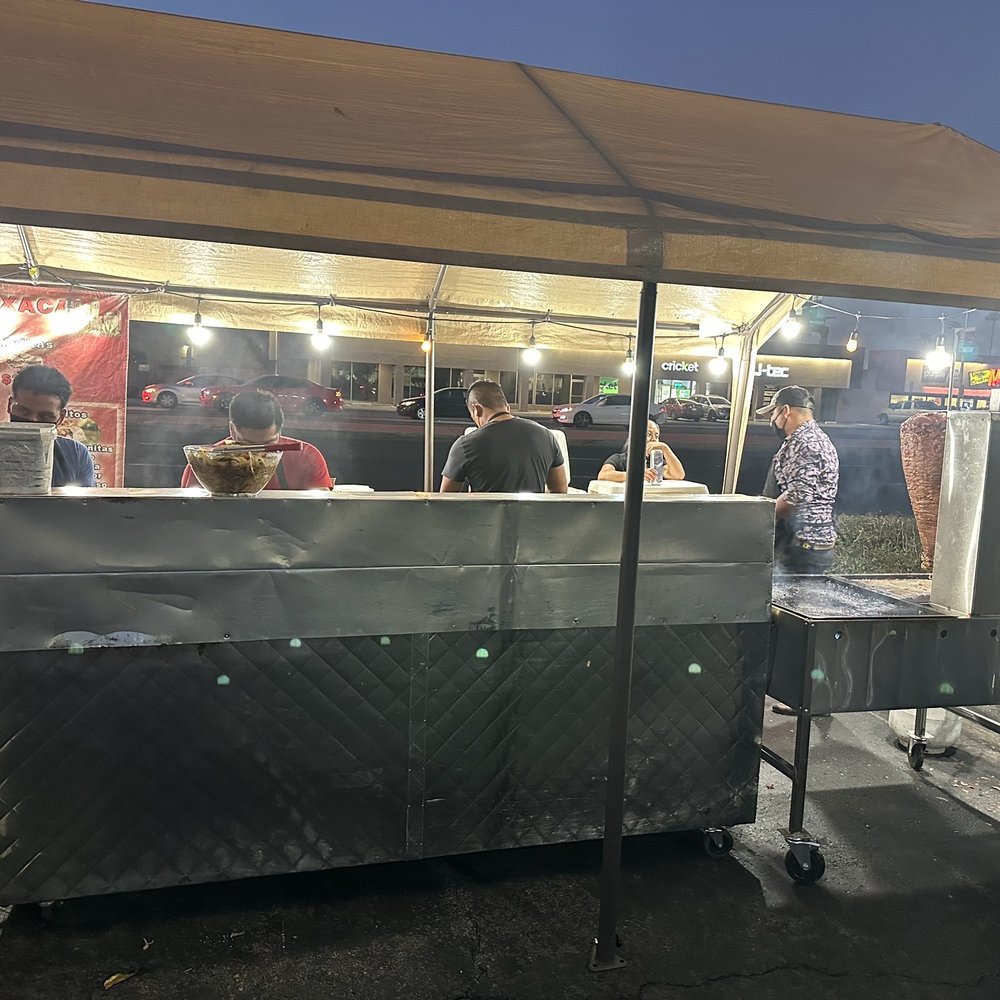 La Taquizza Estilo Oaxaca - Delicious two dollar tacos with all the fixings you help yourself to! - Mexican Near Me La Taquizza Estilo Oaxaca - Delicious two dollar tacos with all the fixings you help yourself to! - Mexican Near Me
