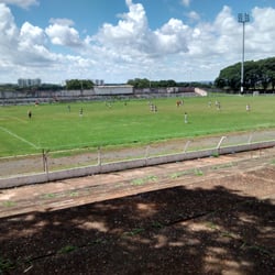 Cave - Estádio Antônio Otoni Filho - Jogo rolando