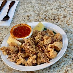 Nilo Restaurant - Calamari with Fresh Tomato Sauce