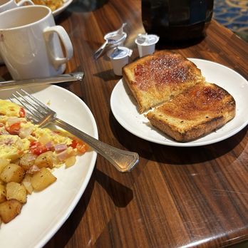 Emerald Restaurant - Toast - Breakfast & Brunch Near Me - Verona, New York