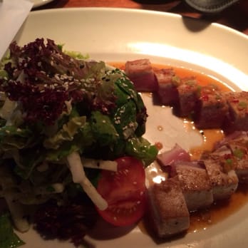 Rutherford Grill - My ahi tuna salad - American Near Me - Rutherford, California