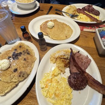 Cracker Barrel Old Country Store - Pancakes, cheesy Hashbrown Casserole, Macaroni N' Cheese - Southern Near Me - Florida City, Florida Cracker Barrel Old Country Store - Pancakes, cheesy Hashbrown Casserole, Macaroni N' Cheese - Southern Near Me - Florida City, Florida