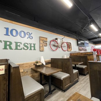 Pizza Parma - Seating area - Pizza Near Me - Pittsburgh, Pennsylvania Pizza Parma - Seating area - Pizza Near Me - Pittsburgh, Pennsylvania
