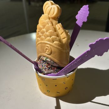 Somisomi - Cookies and Cream Ahboong with matcha custard feeling - Desserts Near Me - Cupertino, California Somisomi - Cookies and Cream Ahboong with matcha custard feeling - Desserts Near Me - Cupertino, California