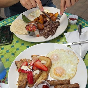 Lazy Daisy Cafe - French Toast Special Carne Asada Con Huevos - Coffee & Tea Near Me - Los Angeles, California Lazy Daisy Cafe - French Toast Special Carne Asada Con Huevos - Coffee & Tea Near Me - Los Angeles, California
