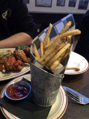 Rooster's Glenside by null