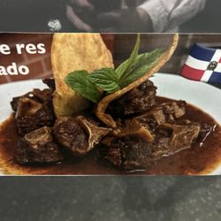 El Sabor Del Mangu - Rabo de res guisado.  AKA-Oxtail.